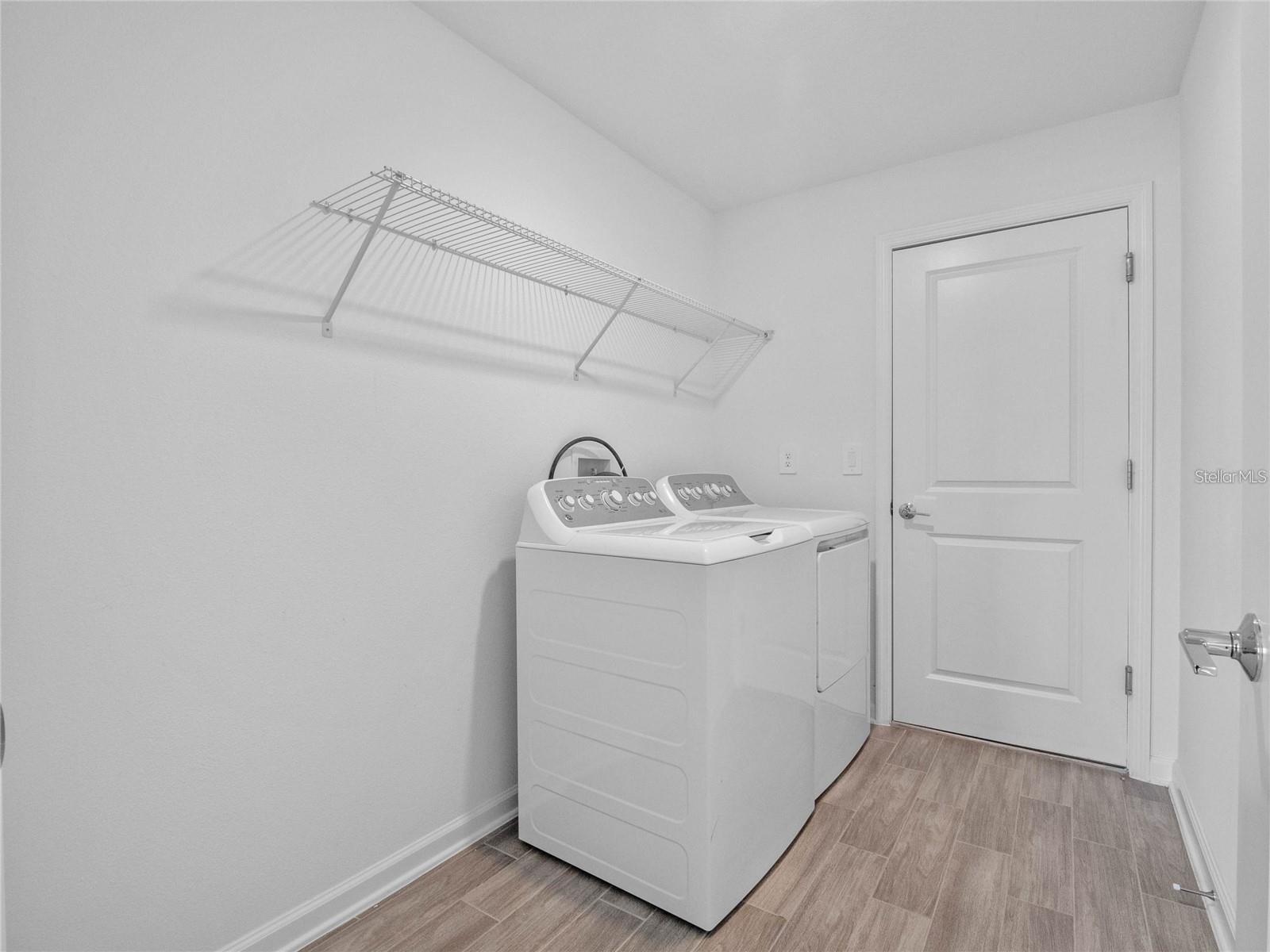TRINITY LAKES PH 1 - Residential Lease