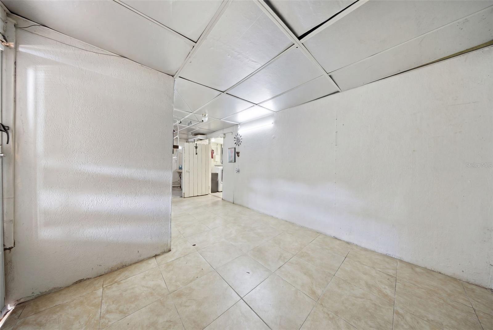 PINE CREST VILLA ADD 4 - Residential