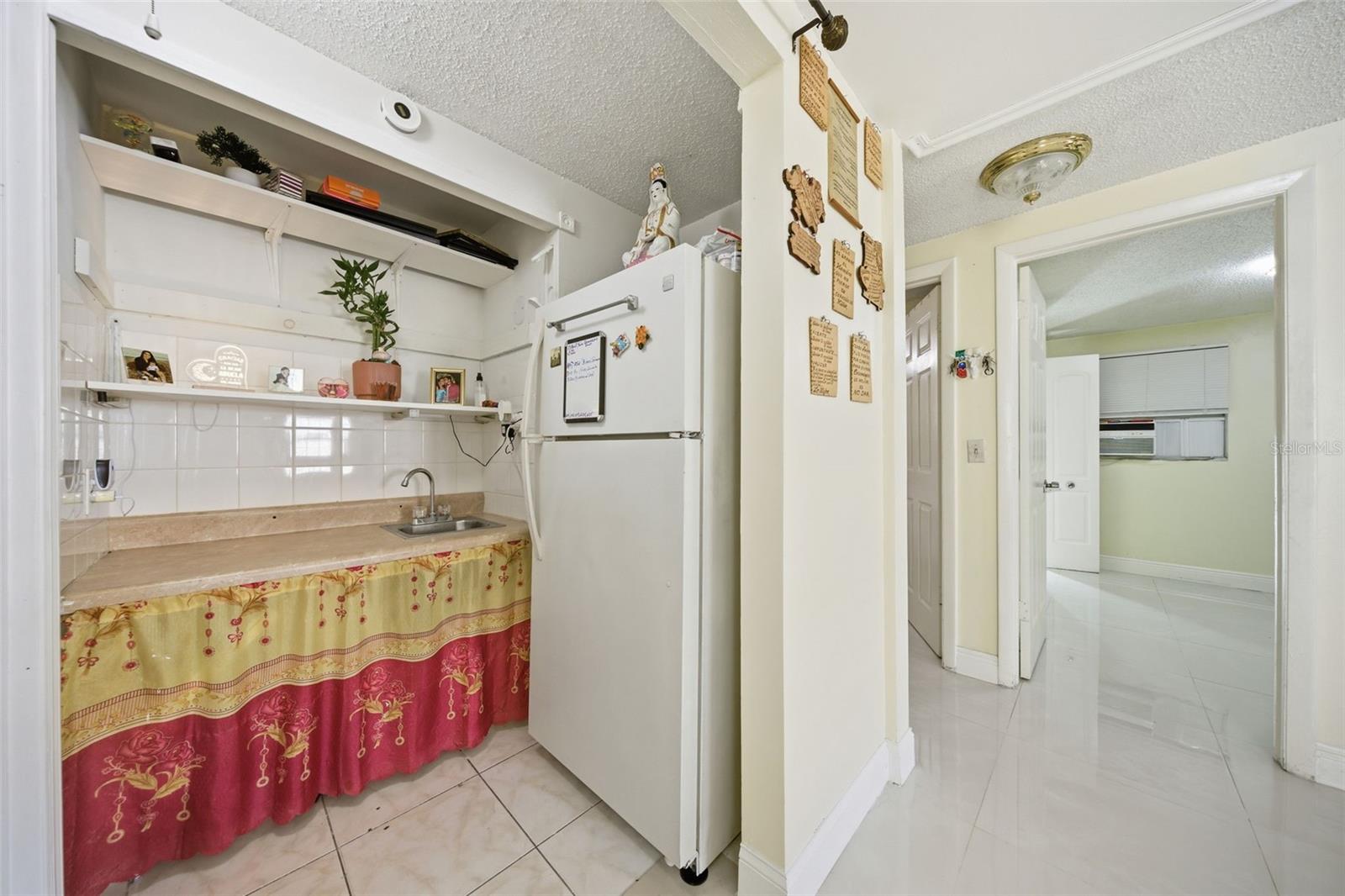 PINE CREST VILLA ADD 4 - Residential