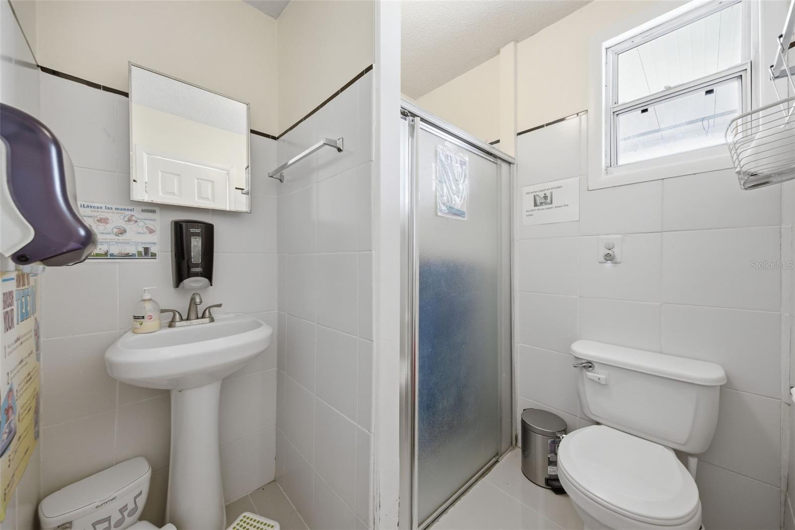 PINE CREST VILLA ADD 4 - Residential