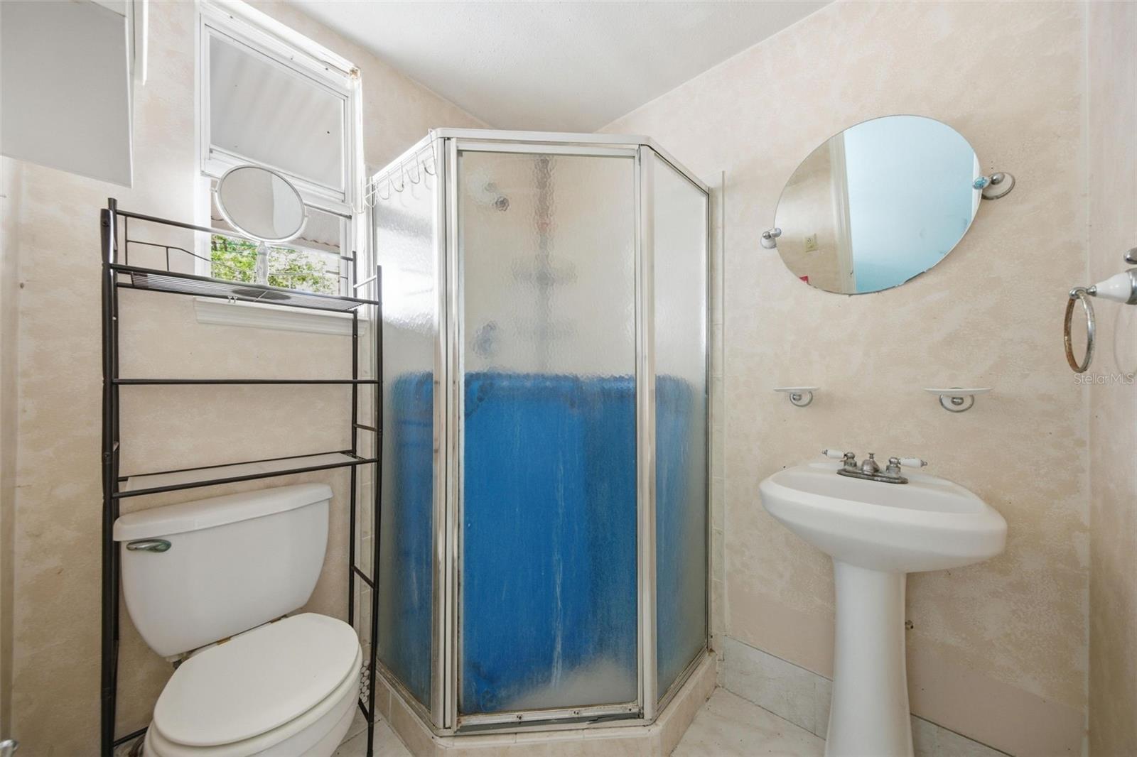 PINE CREST VILLA ADD 4 - Residential