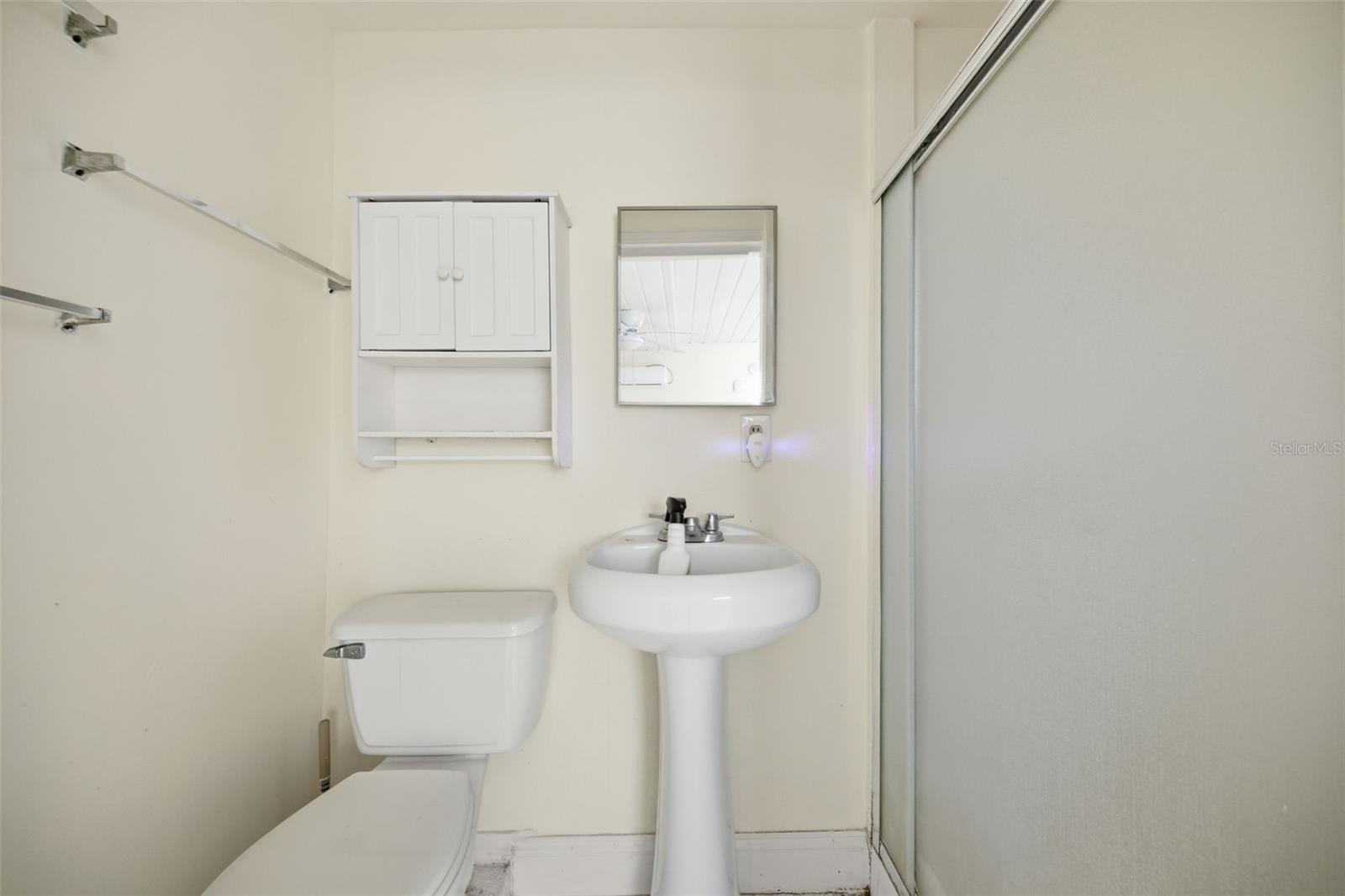 PINE CREST VILLA ADD 4 - Residential