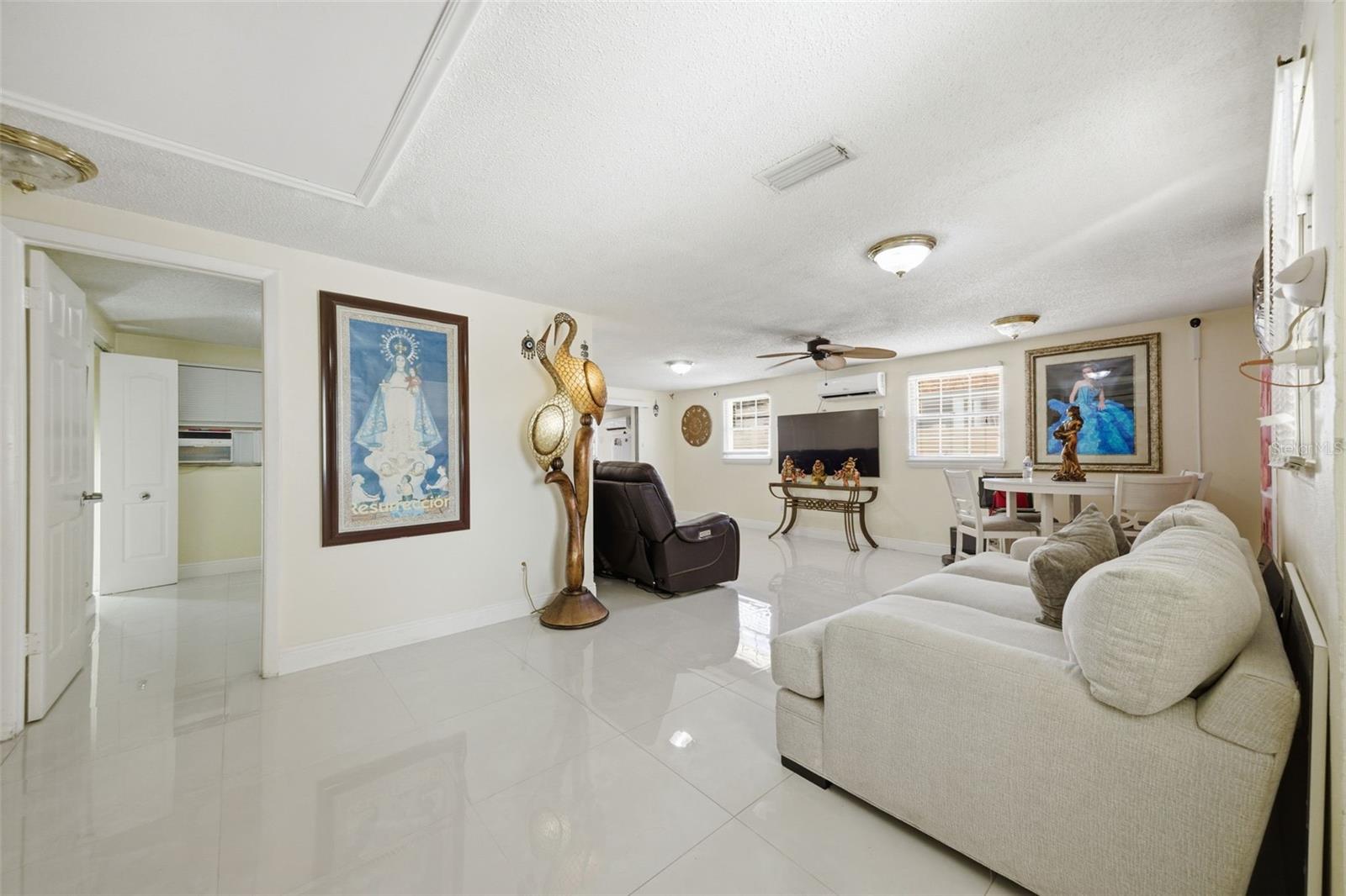 PINE CREST VILLA ADD 4 - Residential