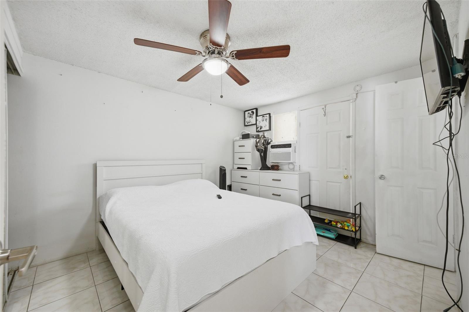 PINE CREST VILLA ADD 4 - Residential
