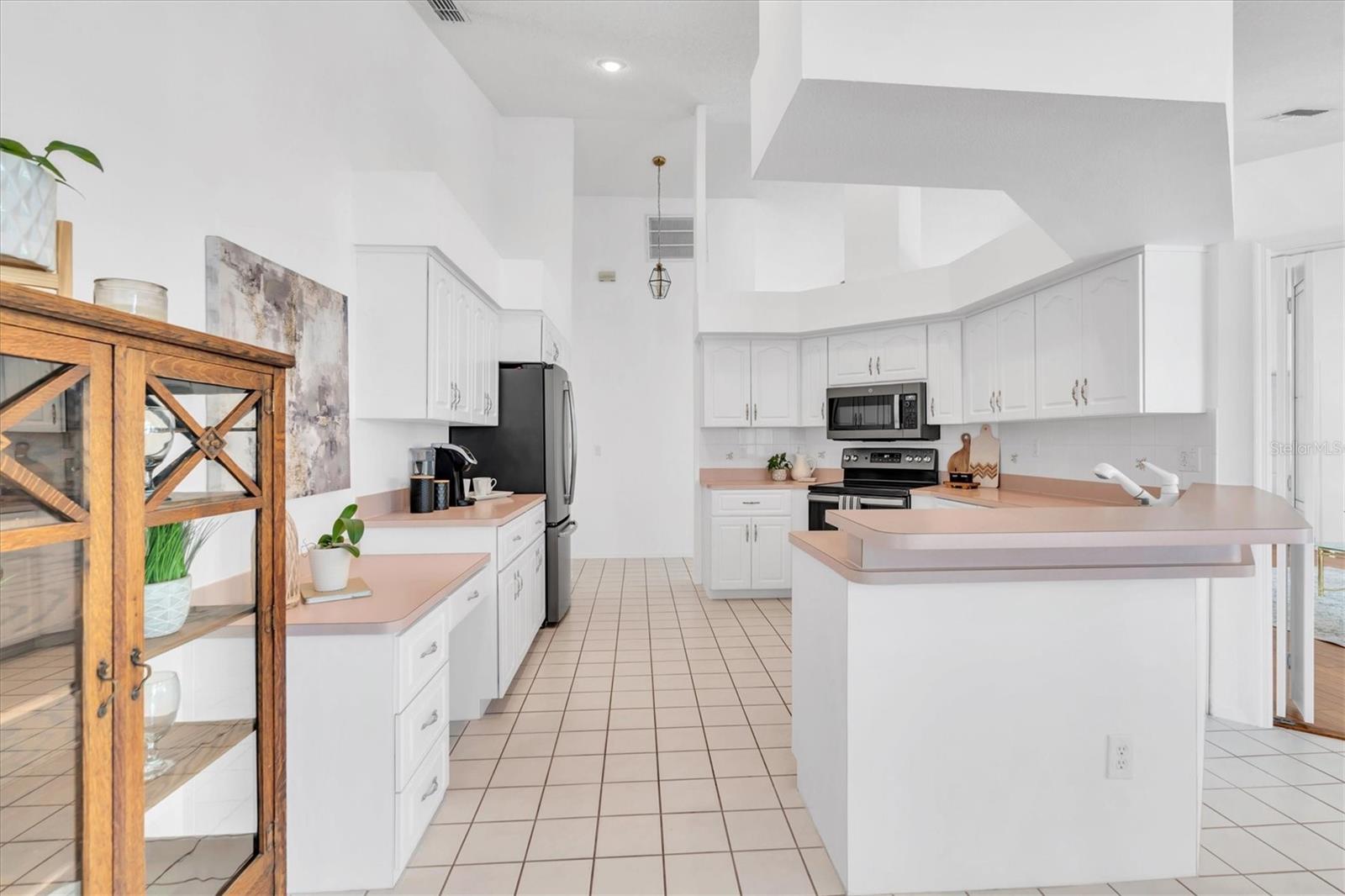 TRINITY OAKS - Residential