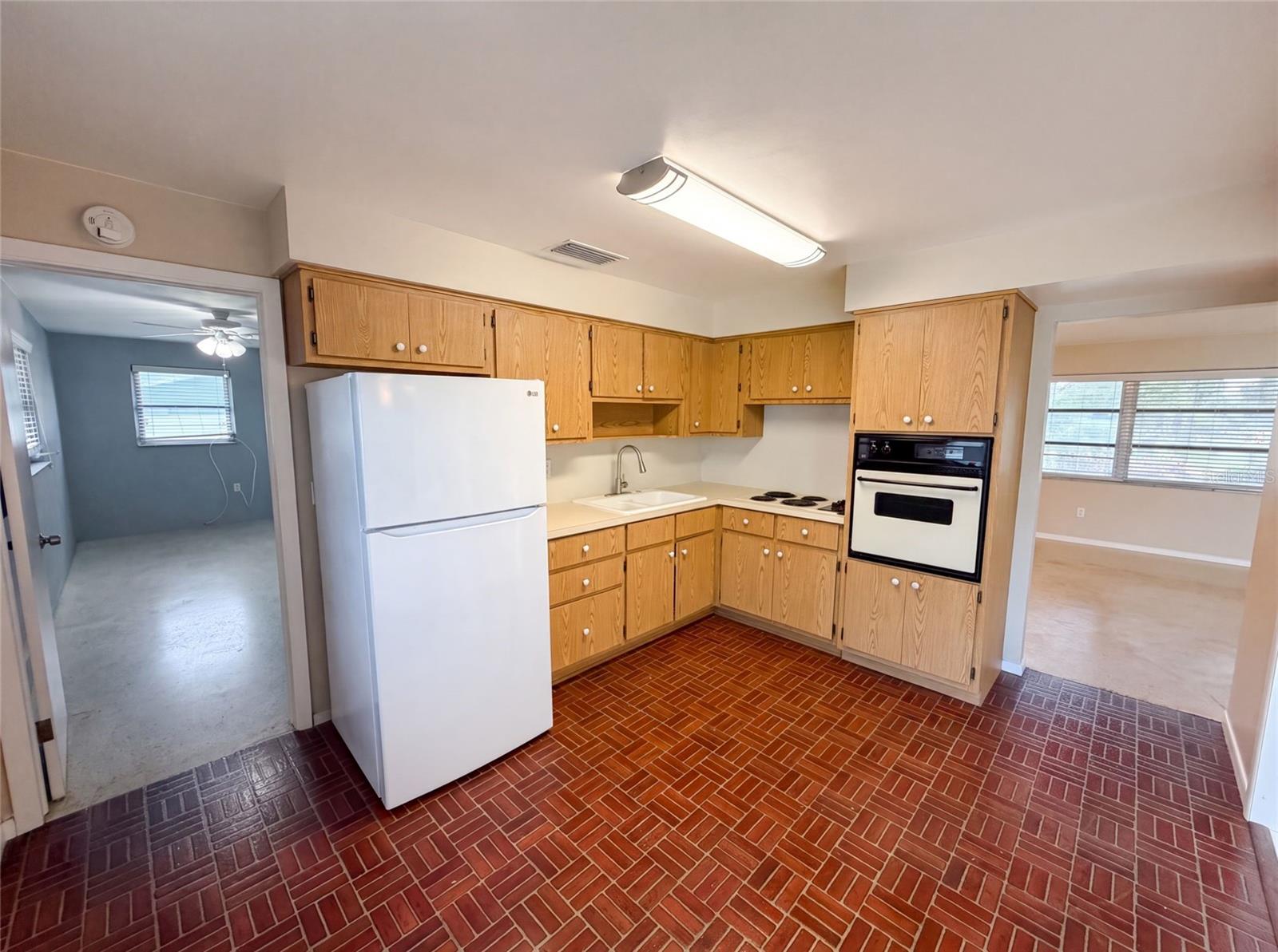 WOODRIDGE ESTATES - Residential