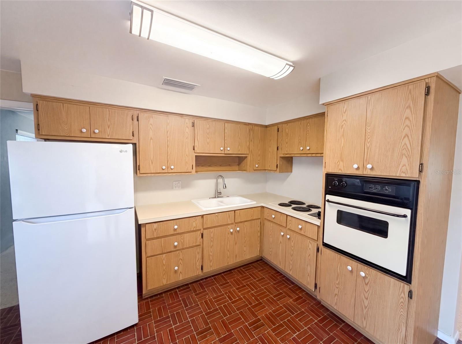 WOODRIDGE ESTATES - Residential