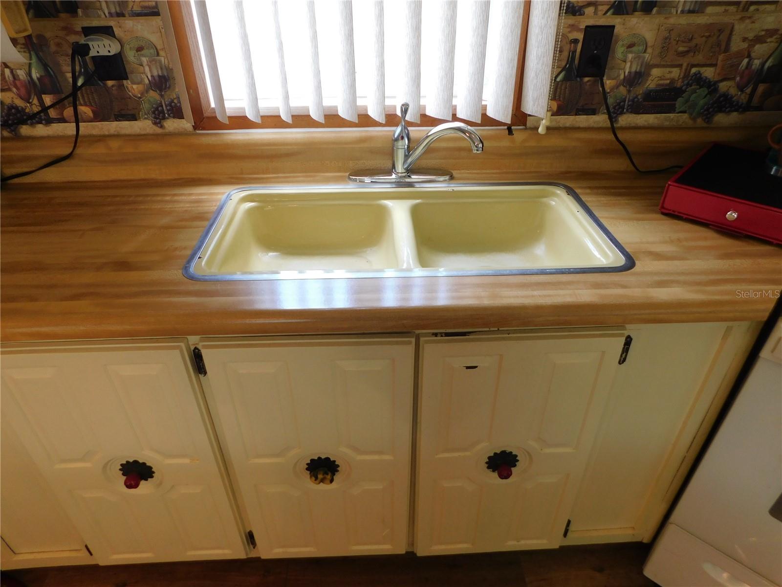 OAKS ROYAL MOBILE HOME SUB - Residential