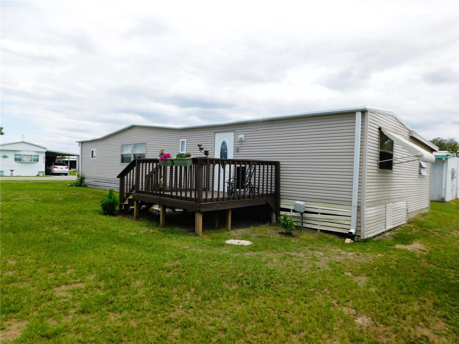 OAKS ROYAL MOBILE HOME SUB - Residential