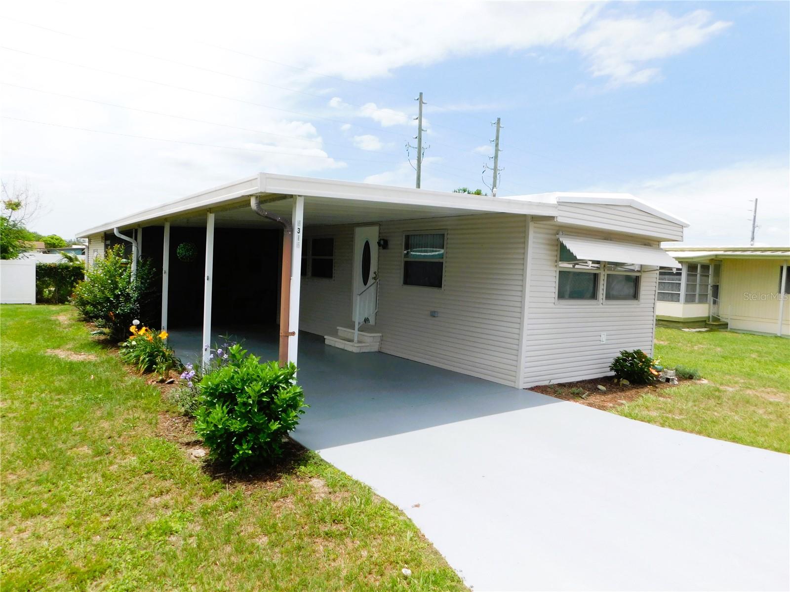 OAKS ROYAL MOBILE HOME SUB - Residential