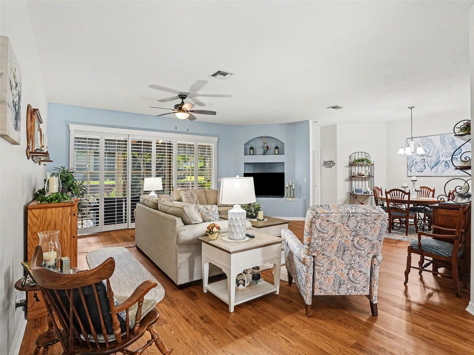 ROYAL HARBOR - Residential