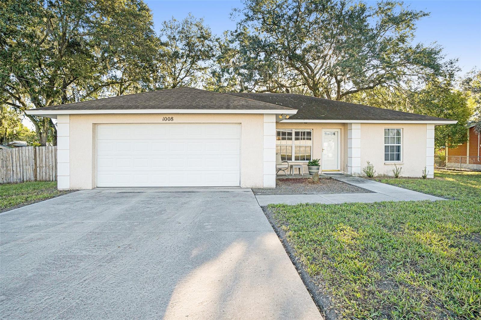 DEVANE & LOWRY - Residential