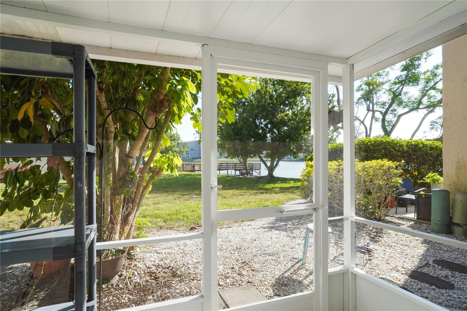 BAYSHORE ON THE LAKE APARTMENTS - Residential