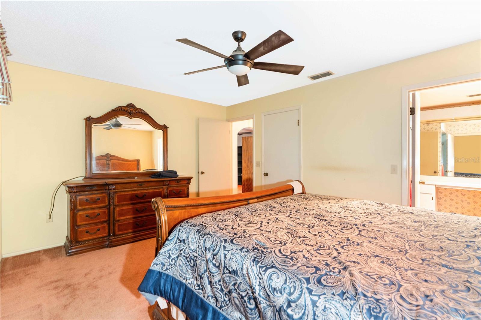 REGENCY PARK - Residential