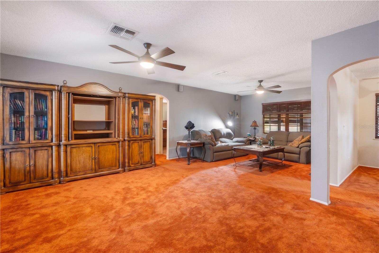 REGENCY PARK - Residential