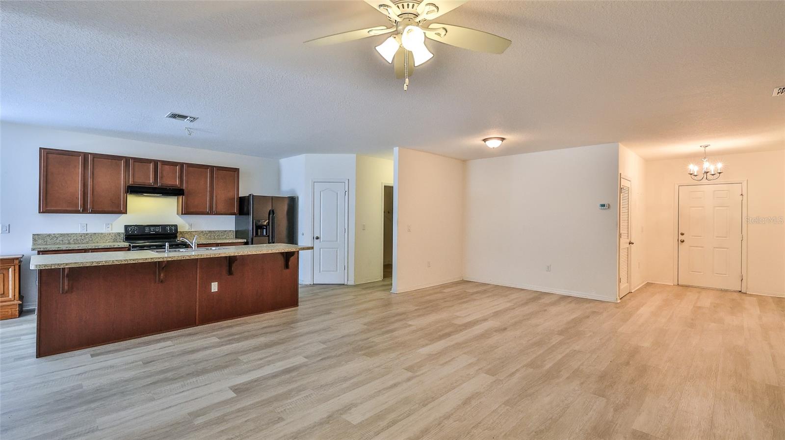 EDGEWATER LAKES N PH 01A - Residential
