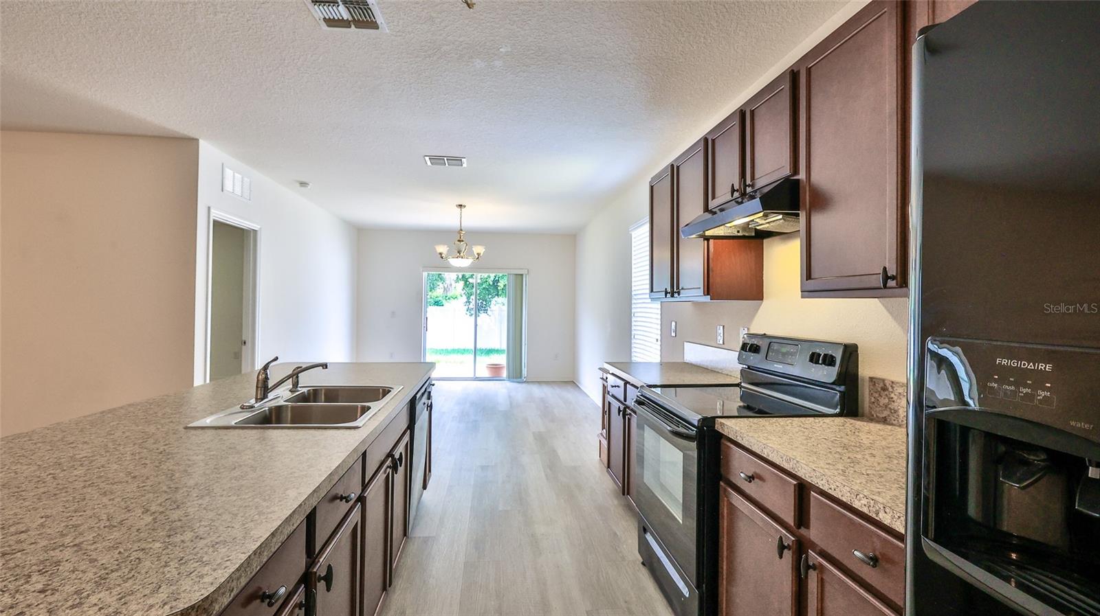 EDGEWATER LAKES N PH 01A - Residential