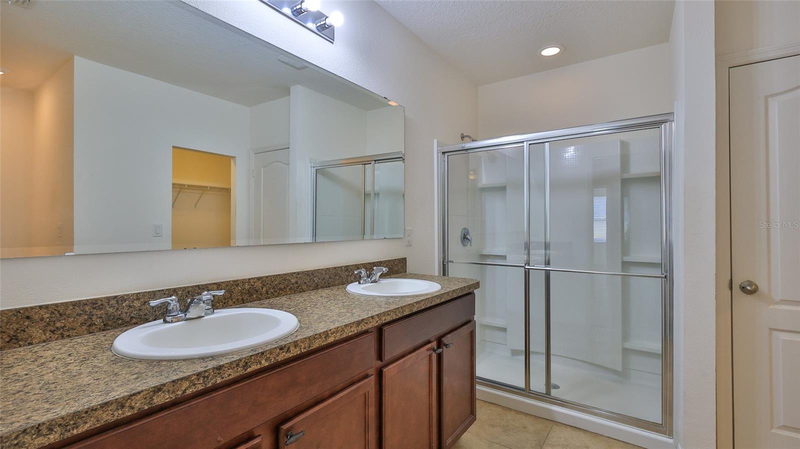 EDGEWATER LAKES N PH 01A - Residential