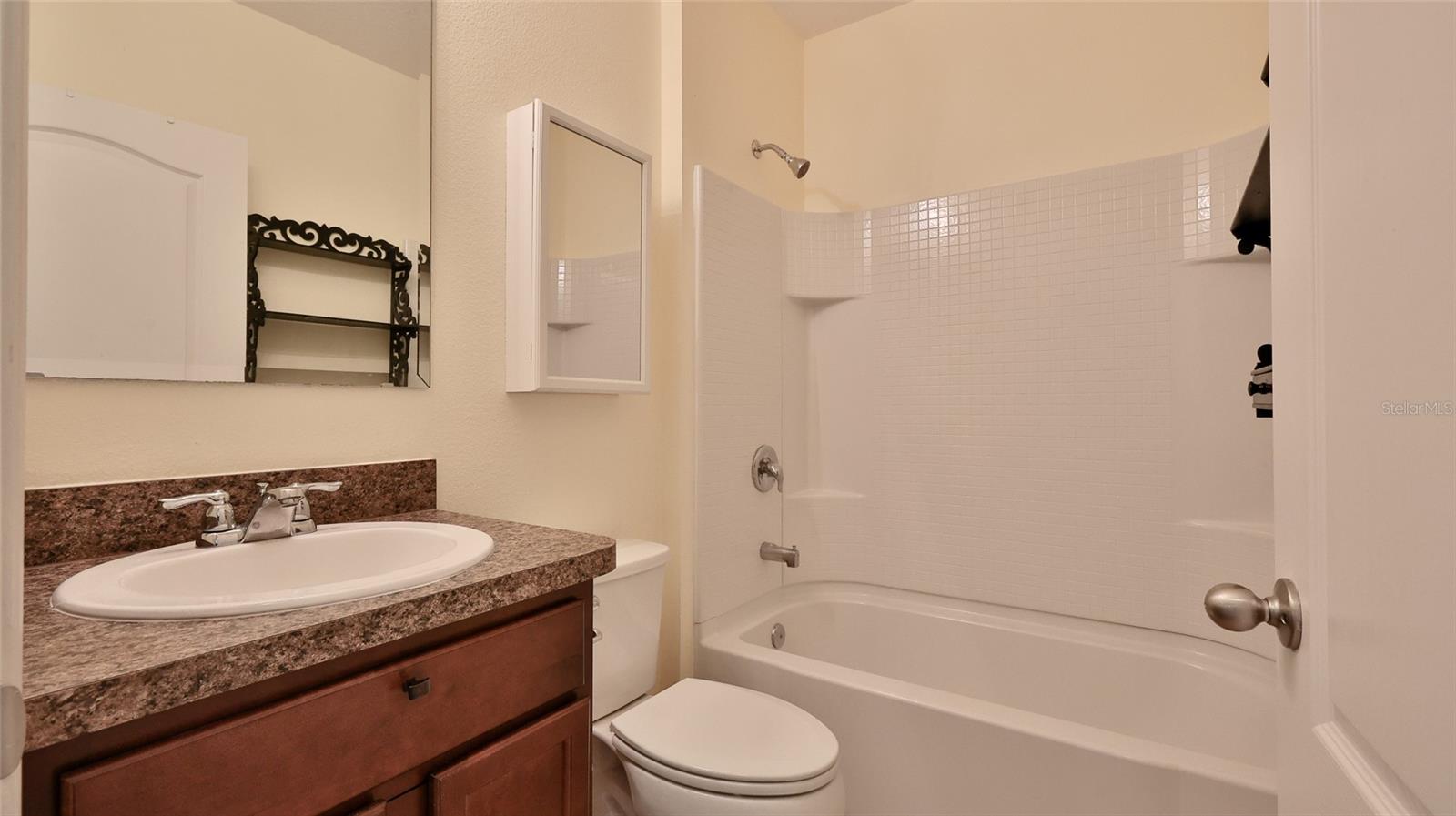 EDGEWATER LAKES N PH 01A - Residential