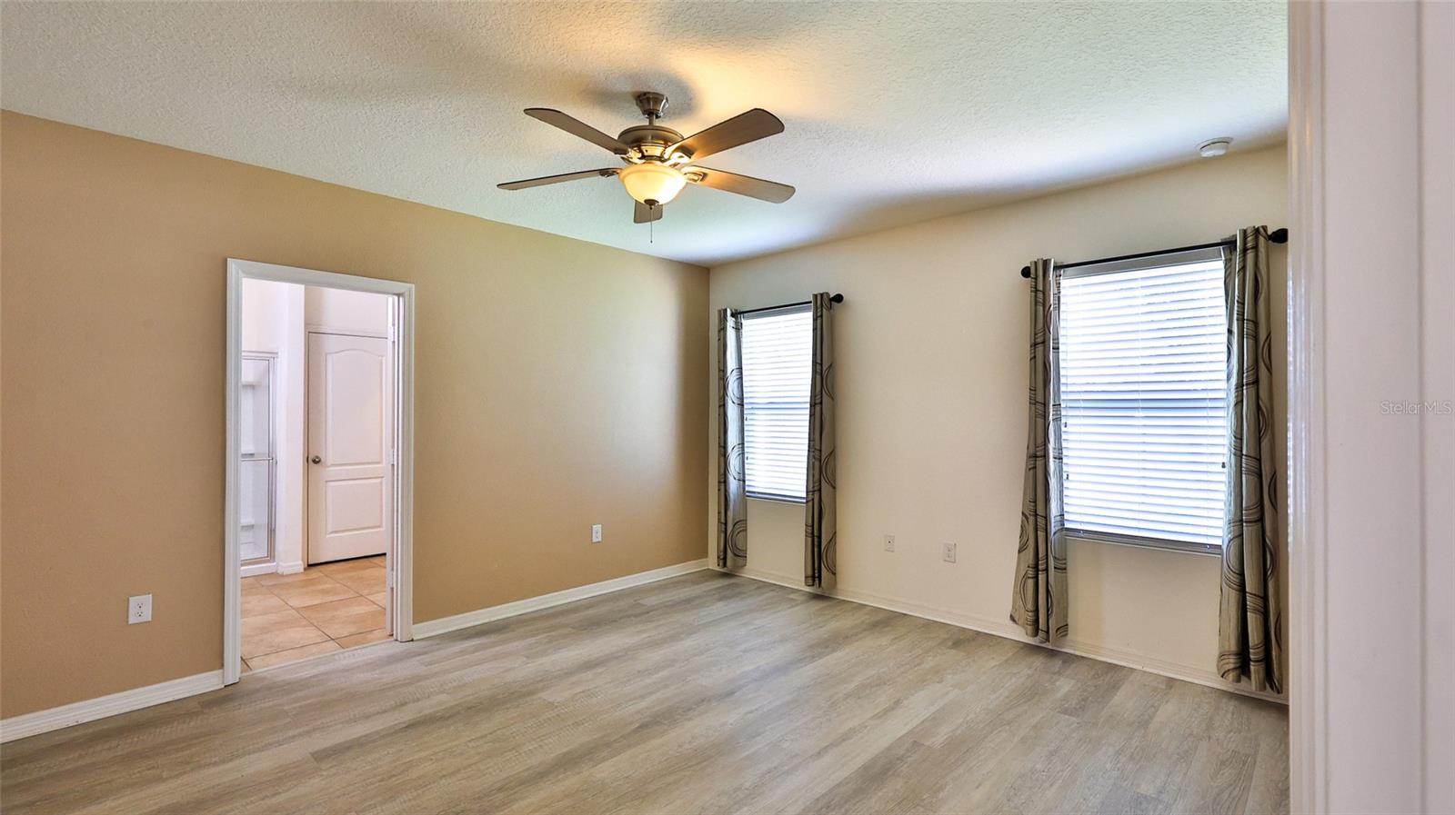 EDGEWATER LAKES N PH 01A - Residential