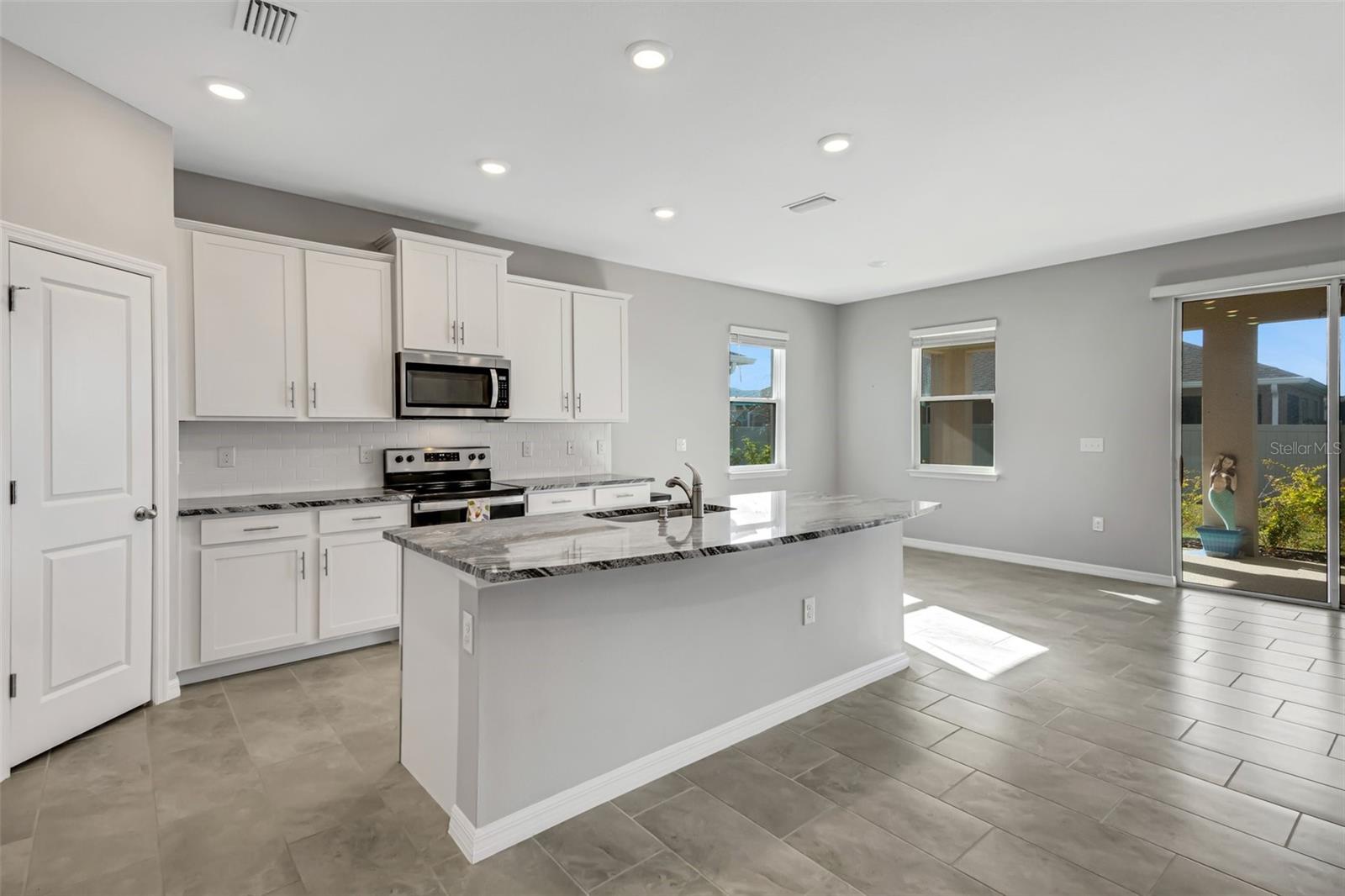 PROMENADE ESTATES PH 1 - Residential