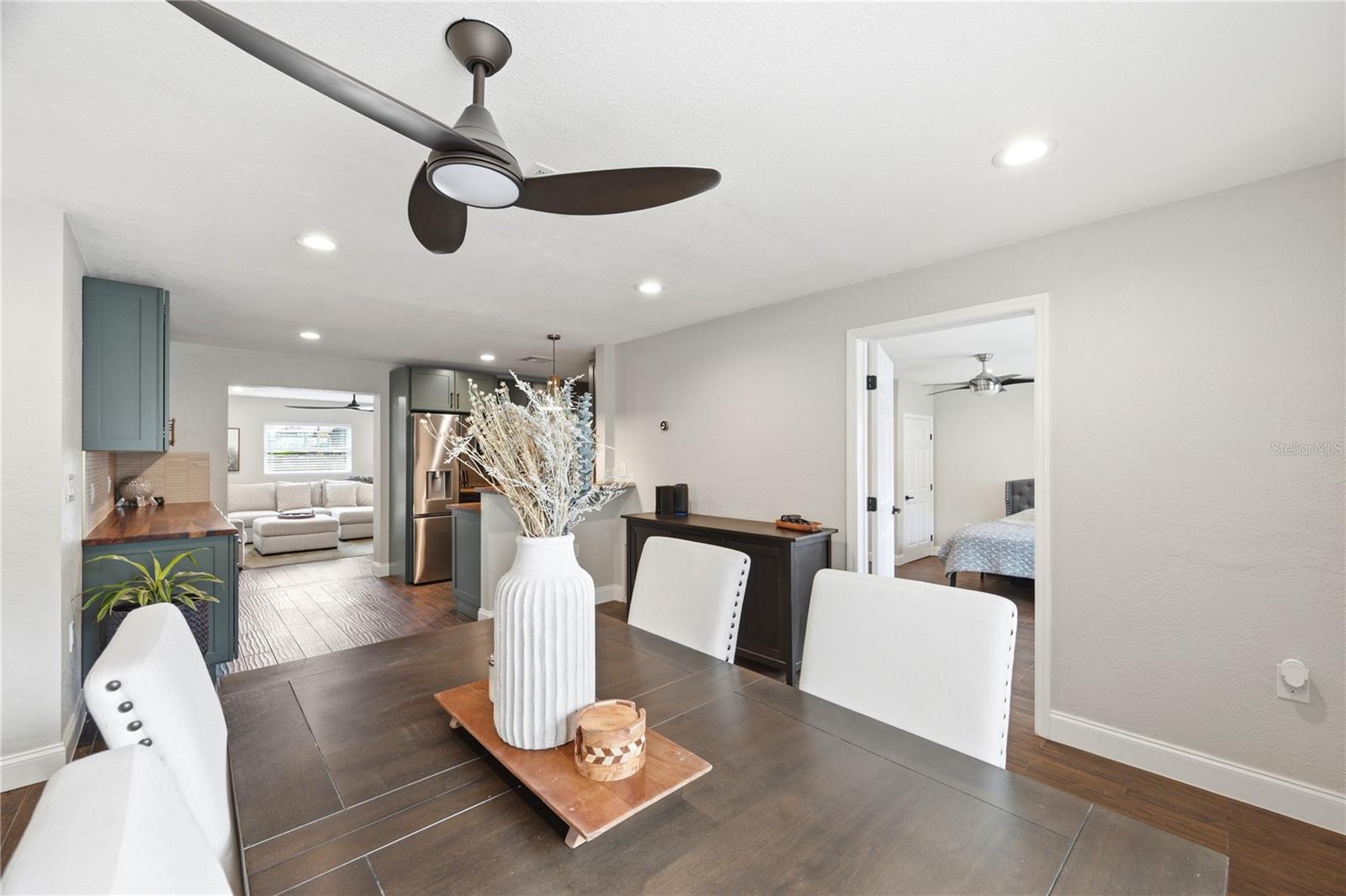 SUN COAST ESTATES - Residential