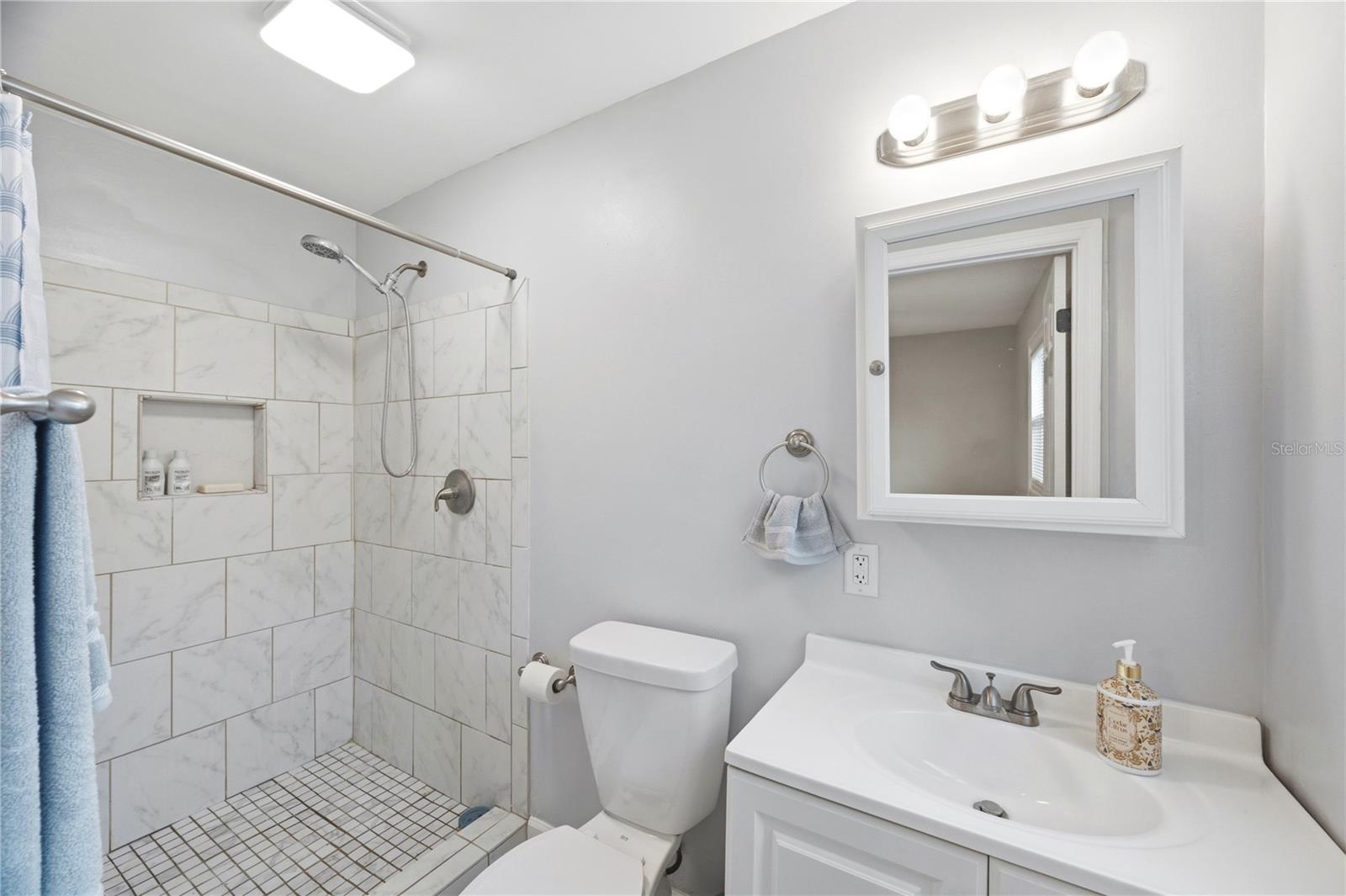 SUN COAST ESTATES - Residential