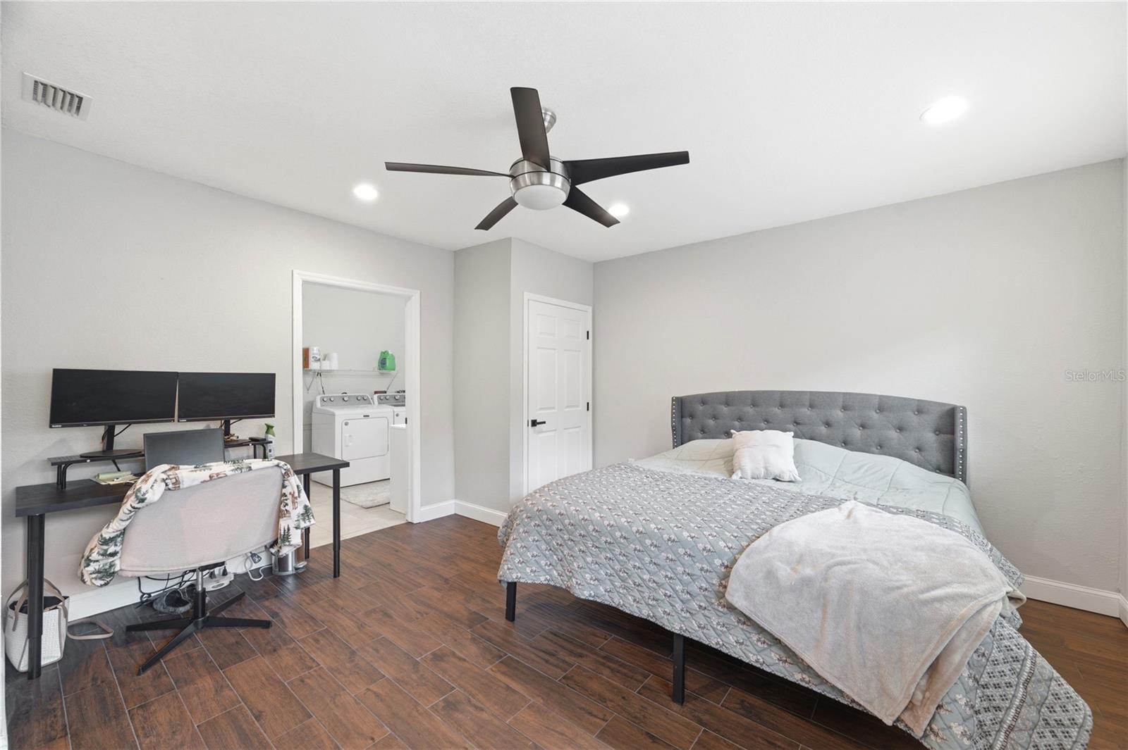 SUN COAST ESTATES - Residential