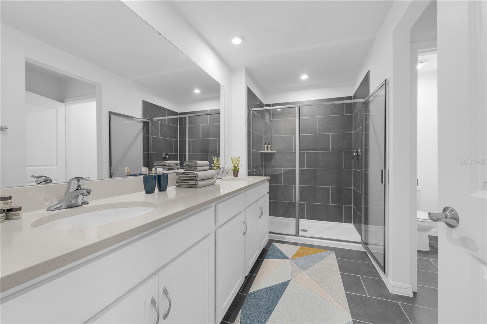 RESERVE AT COUNTRY CLUB LAKES ESTATES - Residential