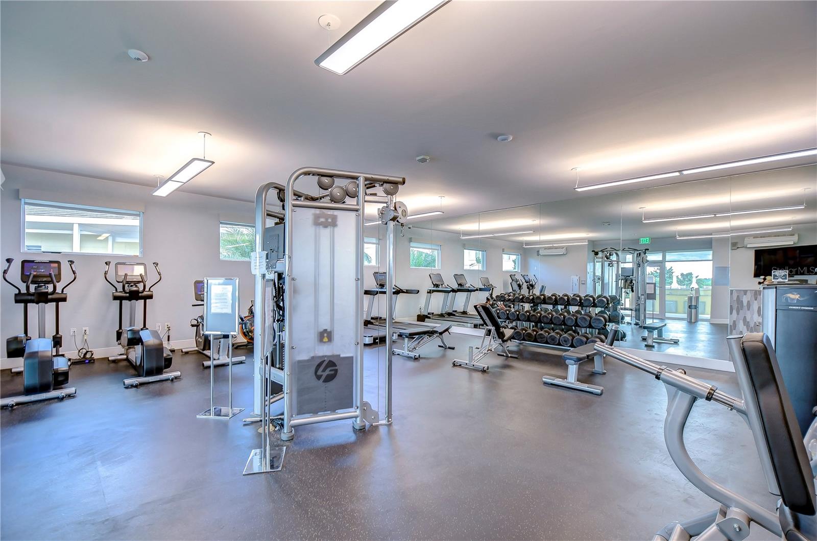 SUNSET POINTE AT COLLANY KEY III CONDO - Residential