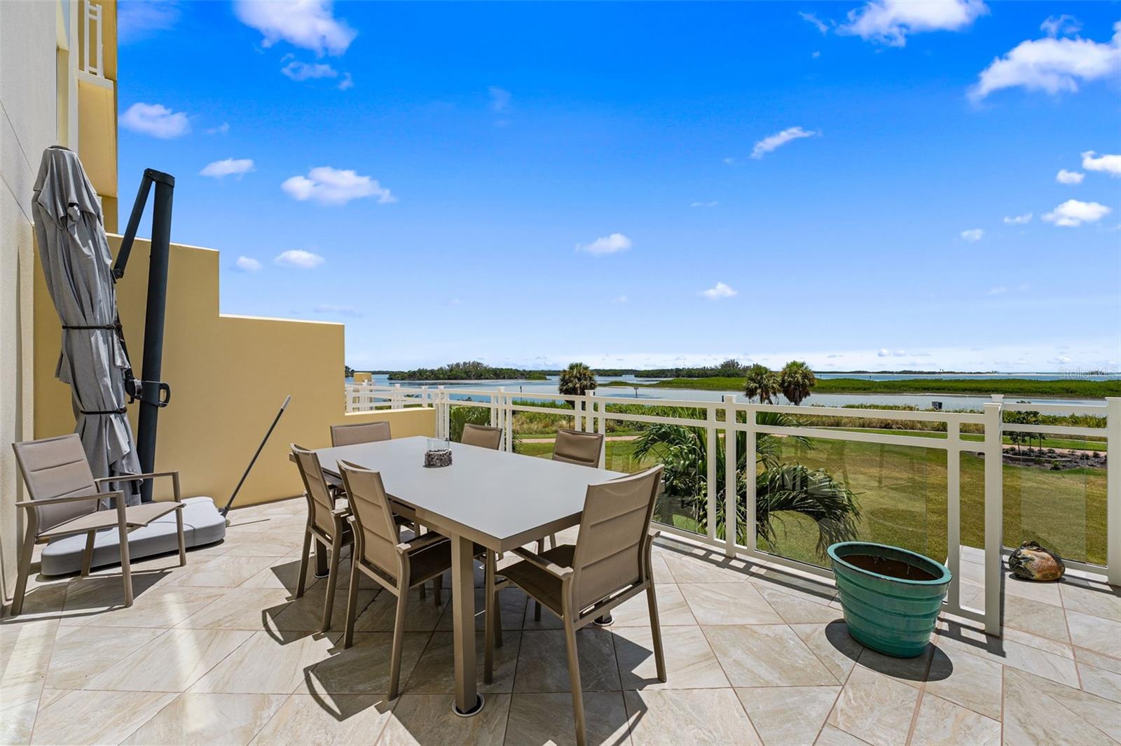 SUNSET POINTE AT COLLANY KEY III CONDO - Residential