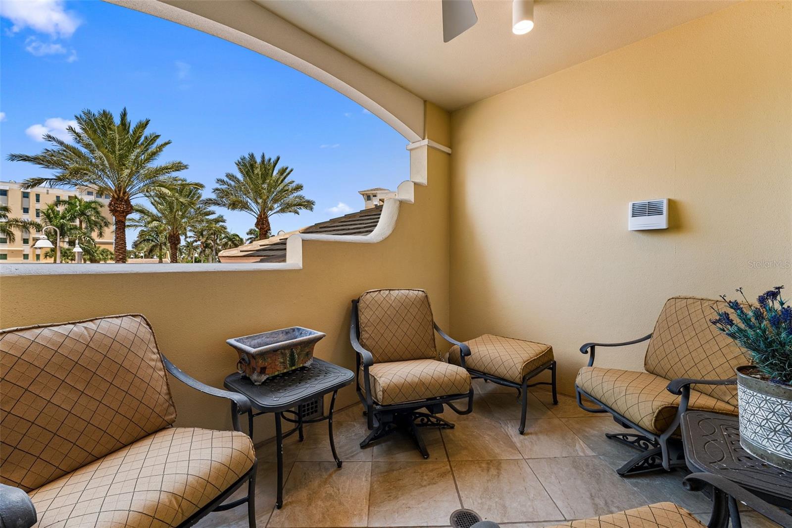 SUNSET POINTE AT COLLANY KEY III CONDO - Residential