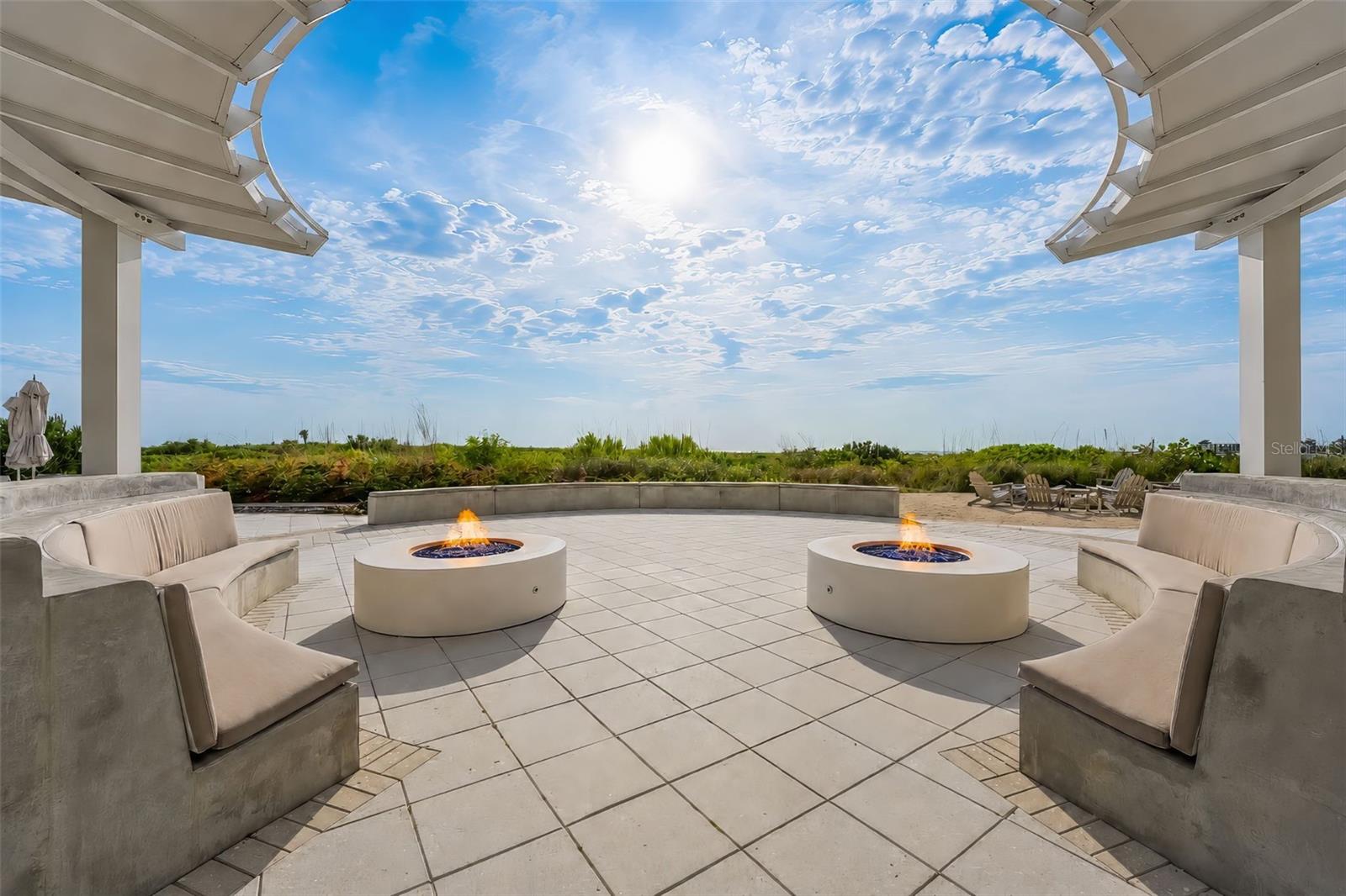 SUNSET POINTE AT COLLANY KEY III CONDO - Residential