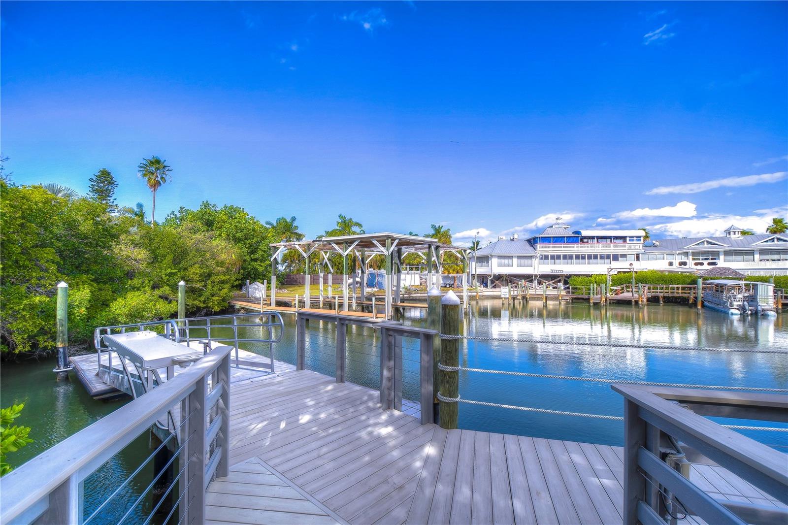 SUNSET POINTE AT COLLANY KEY III CONDO - Residential