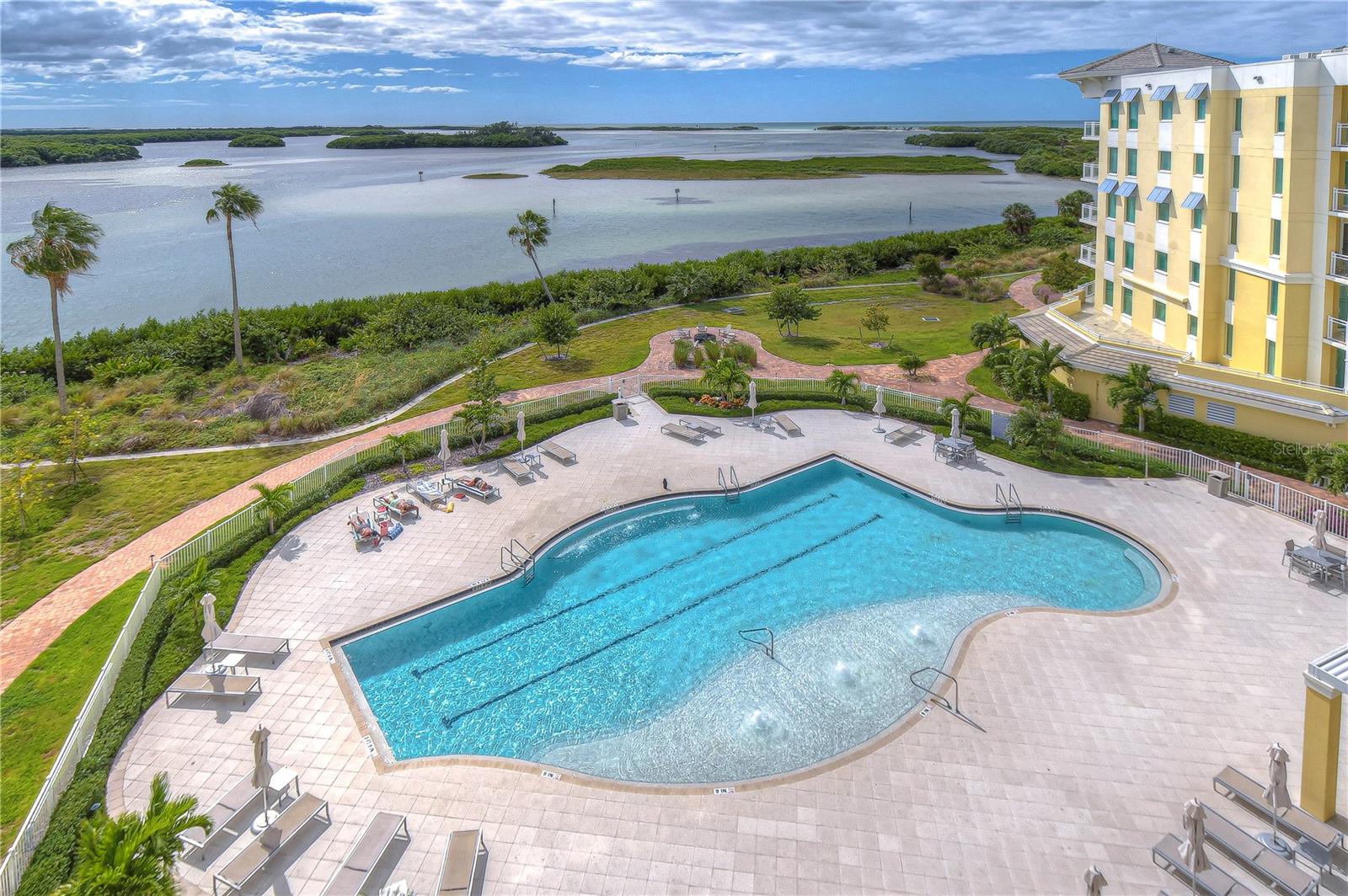 SUNSET POINTE AT COLLANY KEY III CONDO - Residential