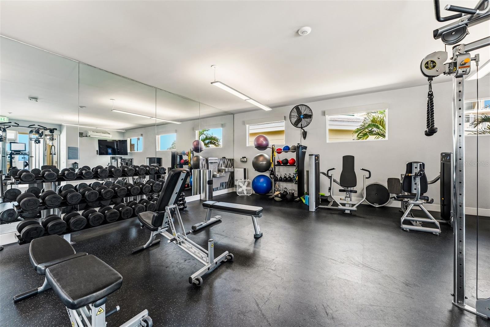 SUNSET POINTE AT COLLANY KEY III CONDO - Residential