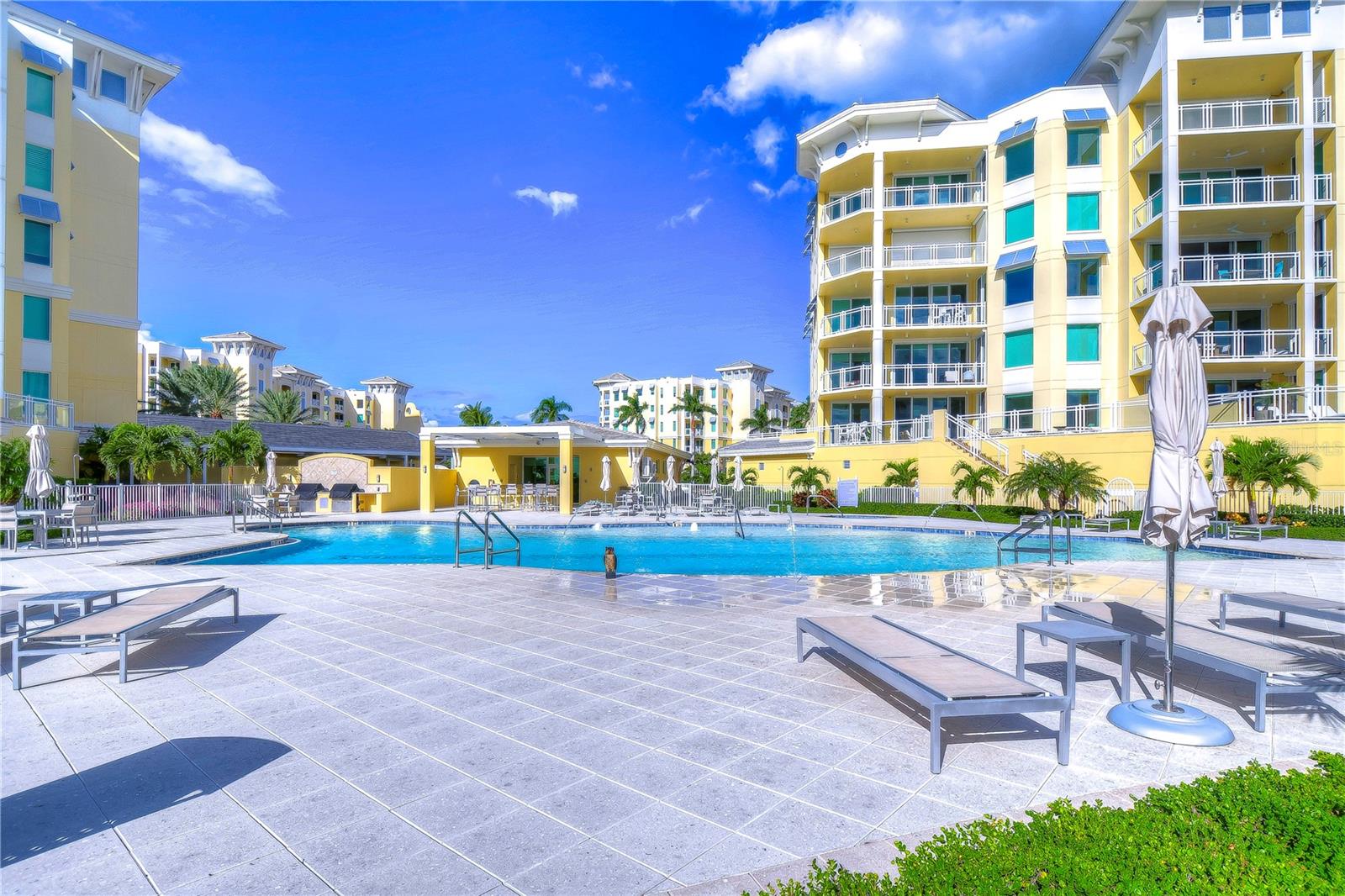 SUNSET POINTE AT COLLANY KEY III CONDO - Residential
