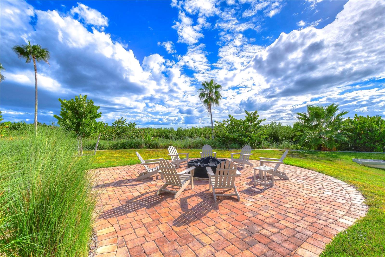 SUNSET POINTE AT COLLANY KEY III CONDO - Residential