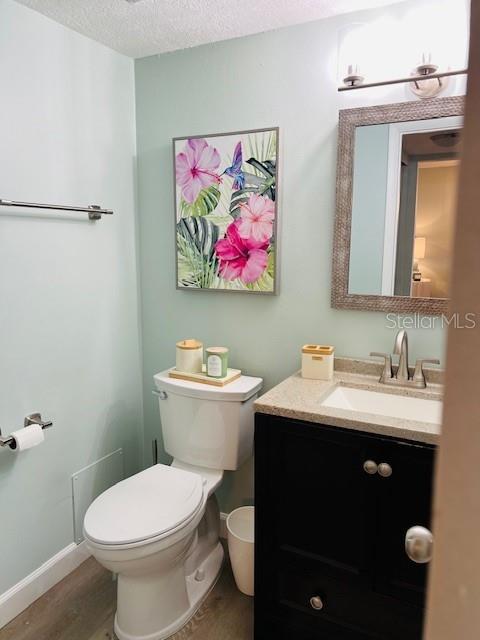 BAYSHORE ON THE LAKE APTS SEC 1 - Residential