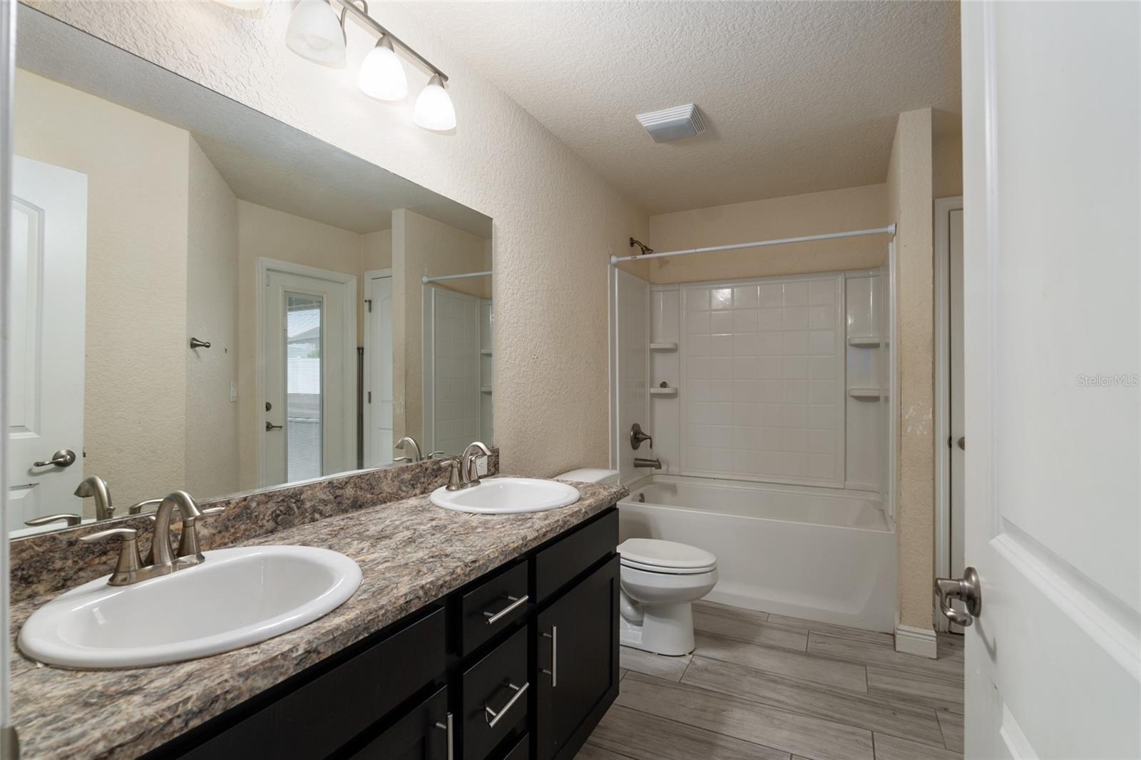 OCALA WATERWAY ESTATE - Residential