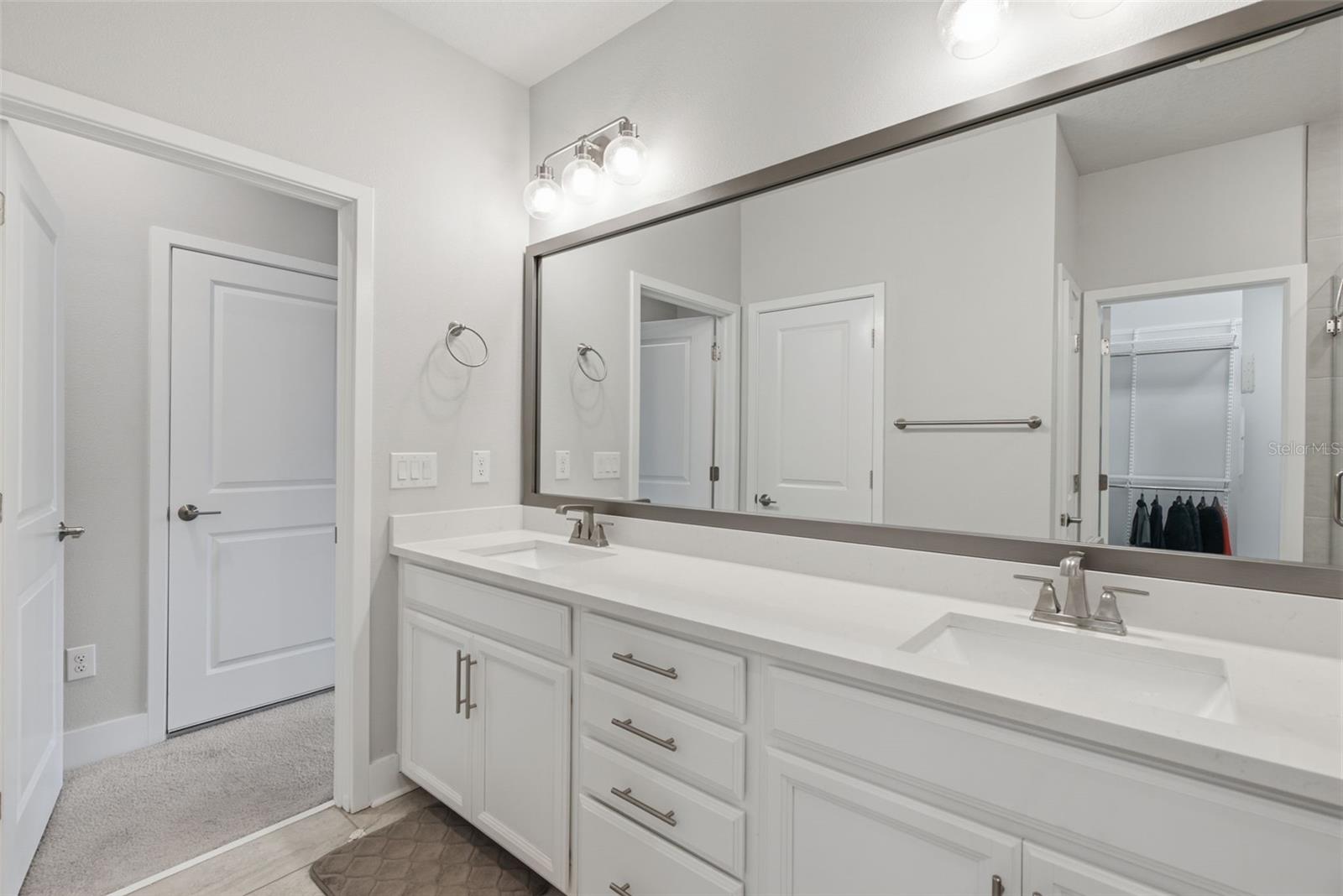 WESTSHORE VILLAGE TWNHMS - Residential