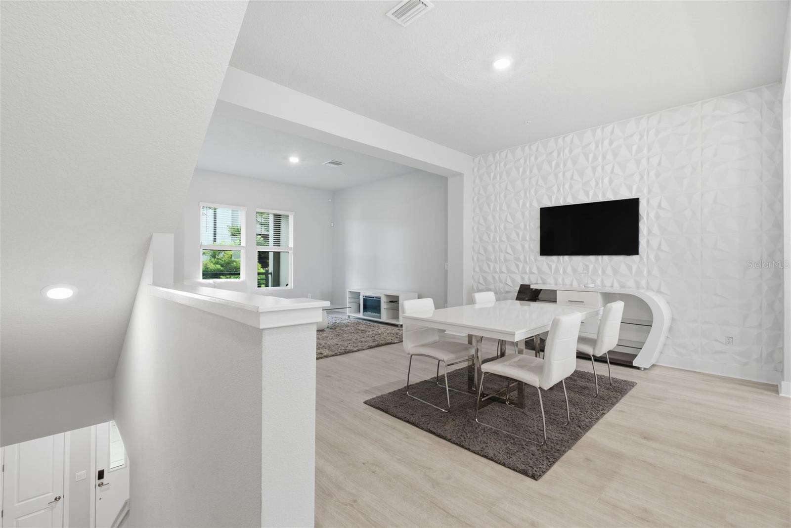 WESTSHORE VILLAGE TWNHMS - Residential