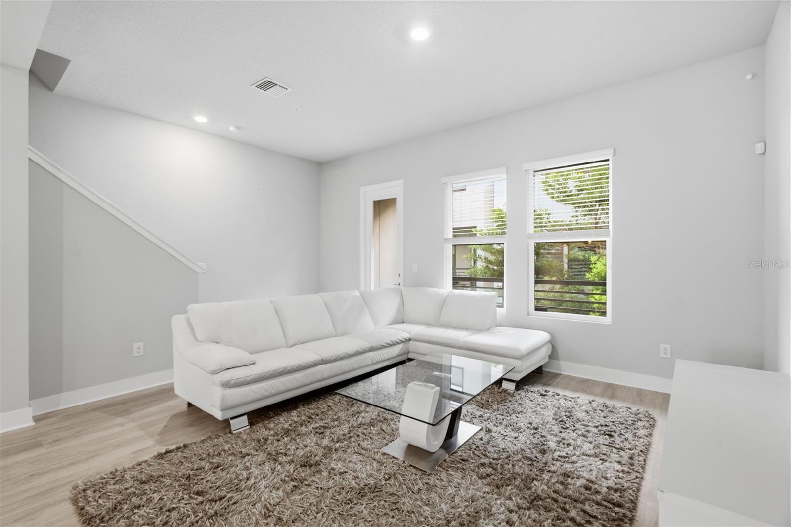 WESTSHORE VILLAGE TWNHMS - Residential