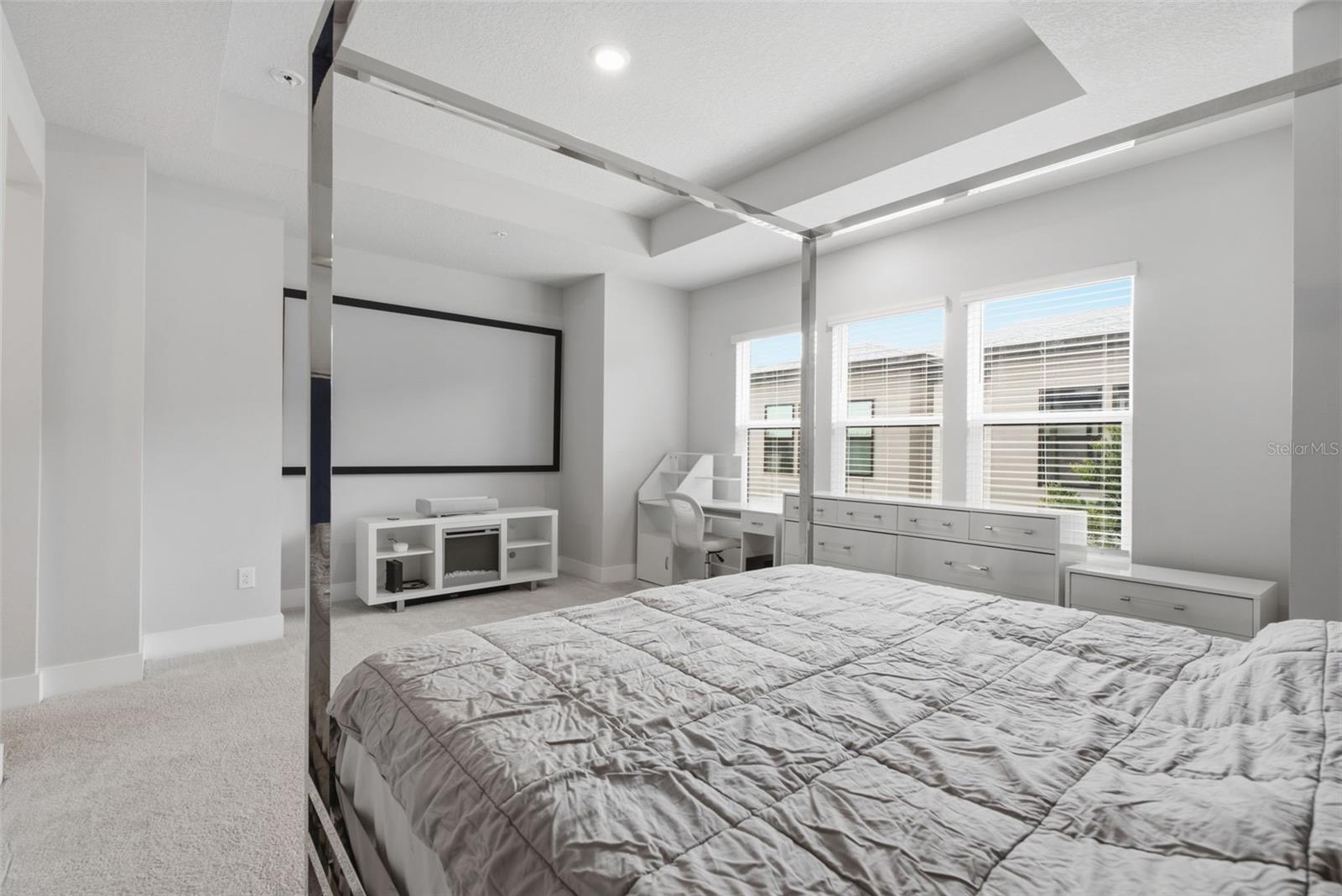 WESTSHORE VILLAGE TWNHMS - Residential
