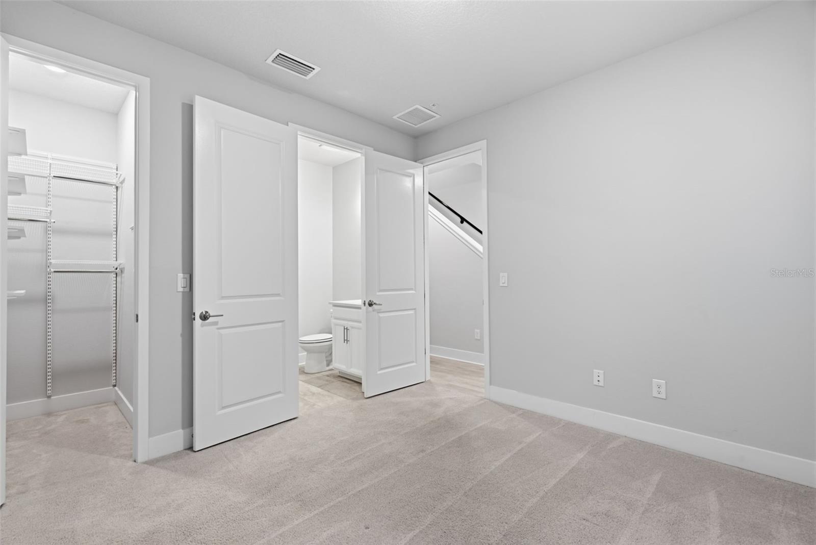WESTSHORE VILLAGE TWNHMS - Residential