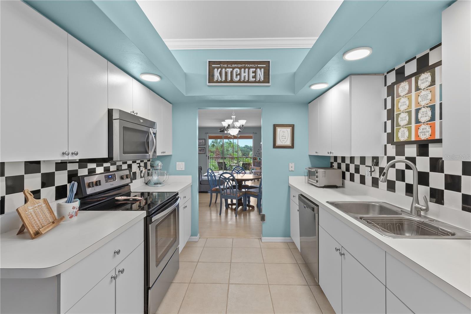 CYPRESS LAKE COUNTRY CLUB - Residential
