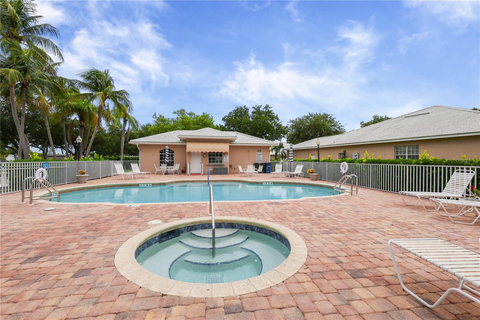 CYPRESS LAKE COUNTRY CLUB - Residential