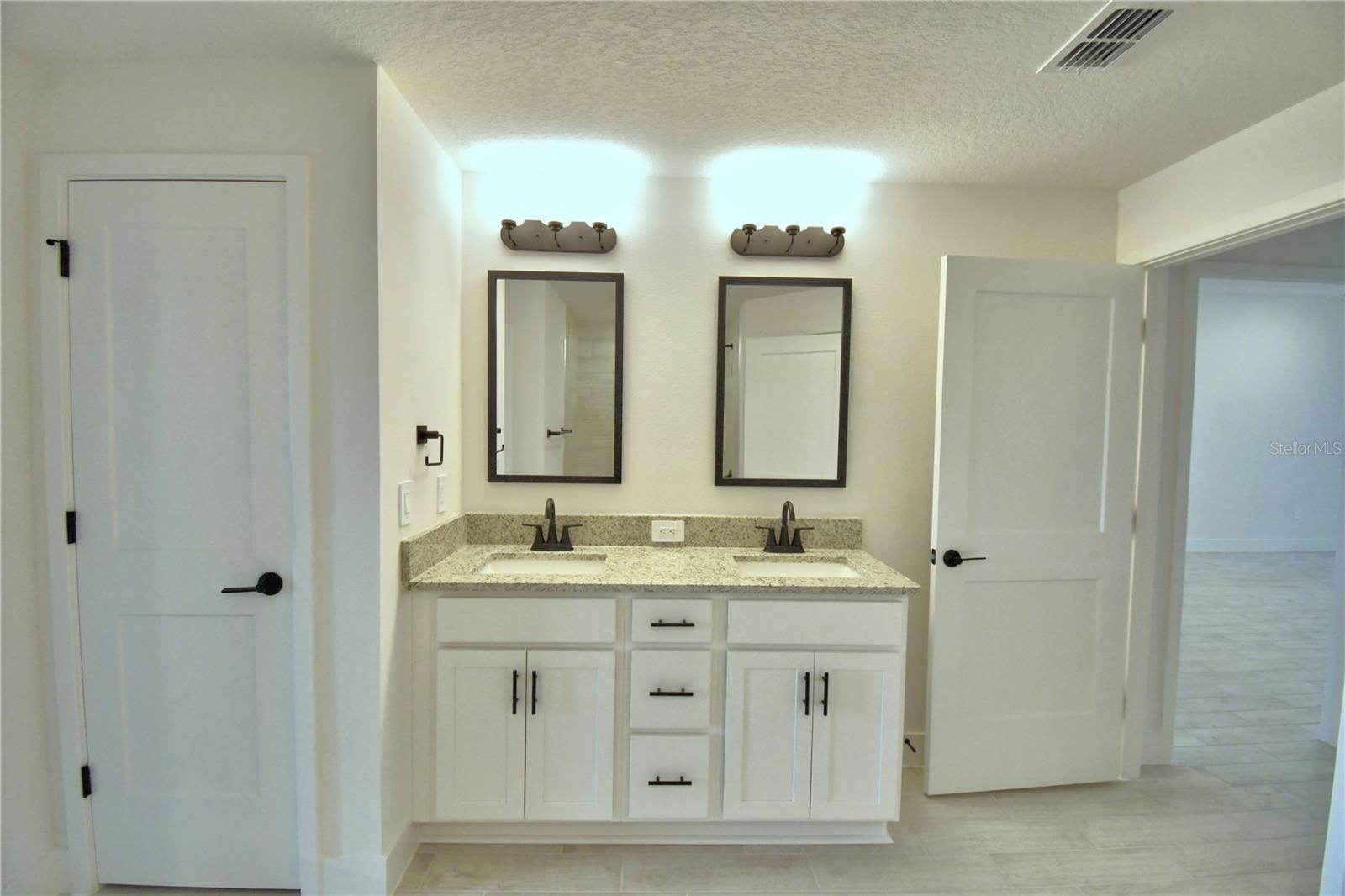 CADENCE CROSSING - Residential