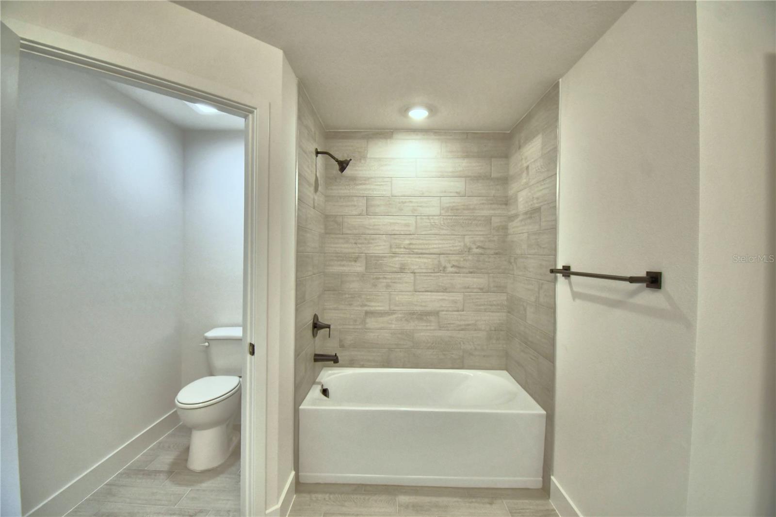 CADENCE CROSSING - Residential