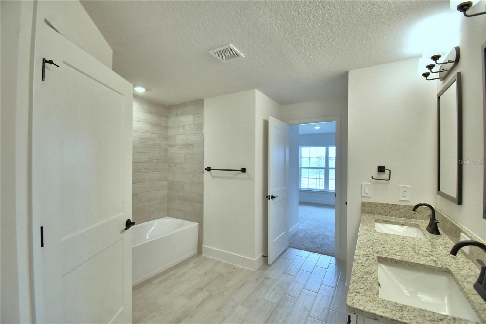 CADENCE CROSSING - Residential